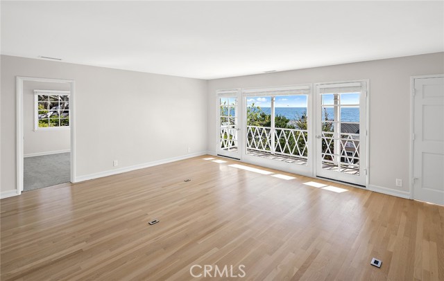 1259 Cliff Drive, Laguna Beach CA: https://media.crmls.org/medias/9a6ab481-aa9f-4eb9-8839-47231b566f77.jpg
