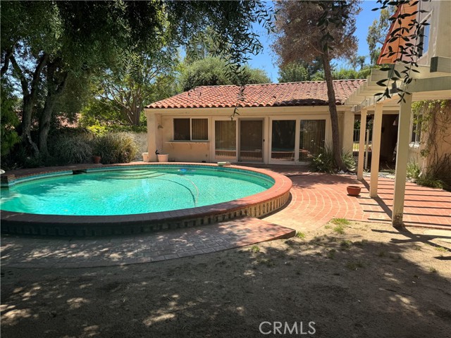 23135 Park Contessa, Calabasas CA: https://media.crmls.org/medias/9a6ae21b-818d-4b17-a1e4-00def29f5332.jpg