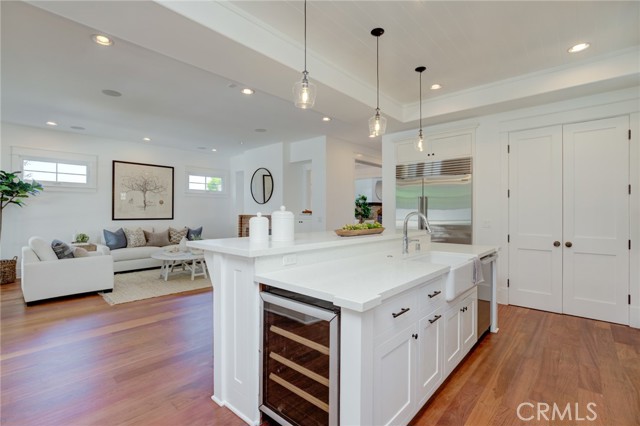 647 15th Street, Manhattan Beach, California 90266, 5 Bedrooms Bedrooms, ,4 BathroomsBathrooms,Residential,Sold,15th,SB21178358