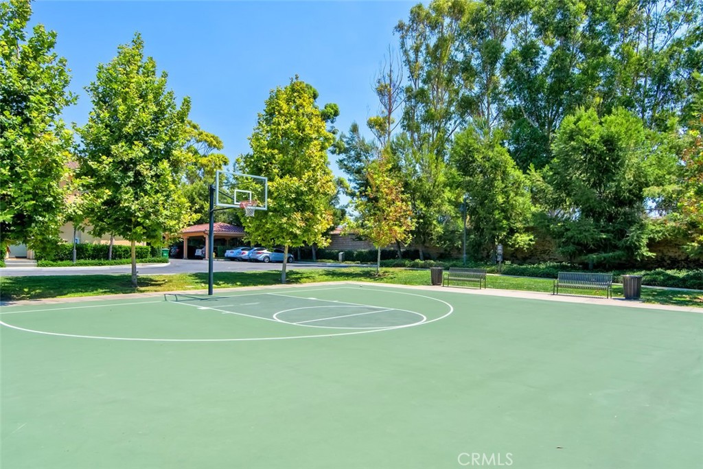 https://media.crmls.org/medias/9a6b72c6-b259-4867-b811-8ff3652e1289.jpg?preset=X-Large