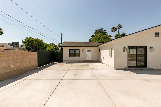 10446 Woodley Avenue, Granada Hills CA: https://media.crmls.org/medias/9a6b9c91-22c0-4d47-b485-4cf09b1a24d8.jpg