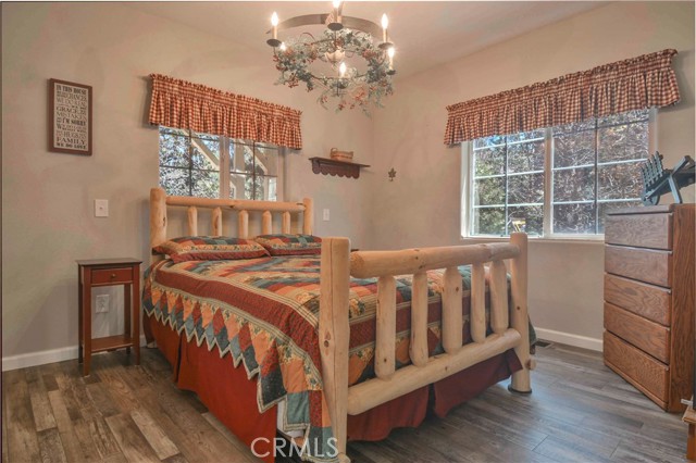 949 Inspiration Drive, Lake Arrowhead CA: https://media.crmls.org/medias/9a6bc2d9-f7f6-4206-9464-f3e752e8463f.jpg