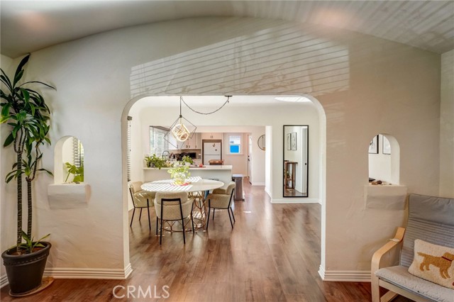 6531 Arlington Avenue, Los Angeles CA: https://media.crmls.org/medias/9a6d4ed7-959c-4da3-bc55-ff571004e052.jpg