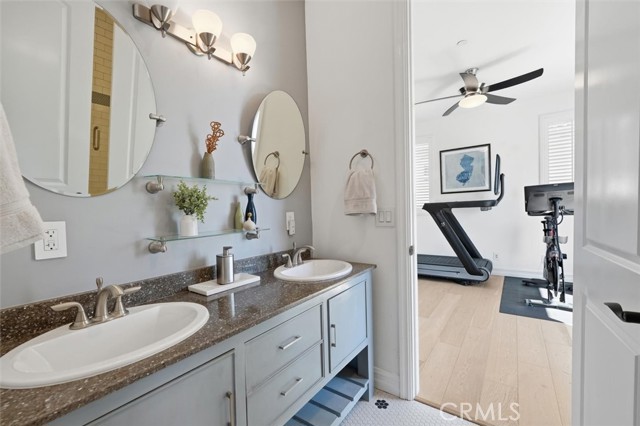 Detail Gallery Image 43 of 71 For 406 S Gertruda, Redondo Beach,  CA 90277 - 5 Beds | 4/1 Baths