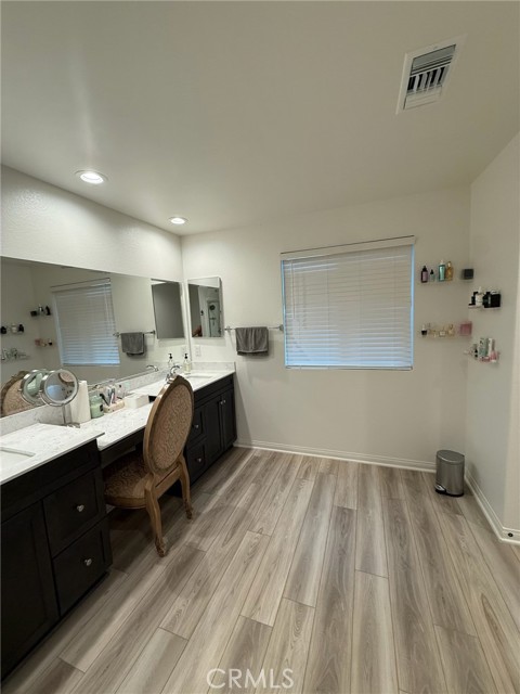 Detail Gallery Image 27 of 38 For 30360 Laviste Ct, Murrieta,  CA 92563 - 5 Beds | 3/1 Baths