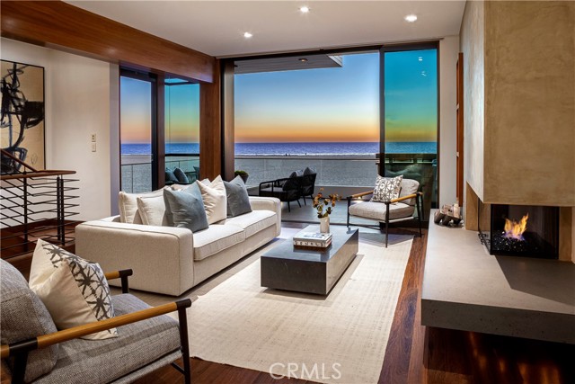 732 The Strand, Hermosa Beach, California 90254, 4 Bedrooms Bedrooms, ,2 BathroomsBathrooms,Residential,Sold,The Strand,SB25197850