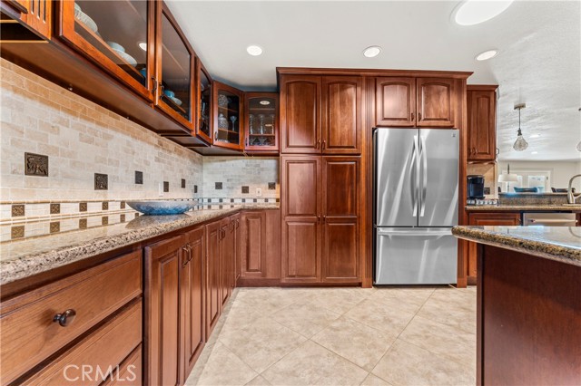 Detail Gallery Image 14 of 40 For 5737 Peridot, Rancho Cucamonga,  CA 91701 - 5 Beds | 2/1 Baths