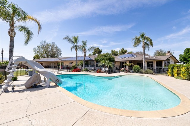 38792 Comanche Point Road, Arvin CA: https://media.crmls.org/medias/9a6fcfae-a8a3-4005-8b4b-bebc607e0408.jpg