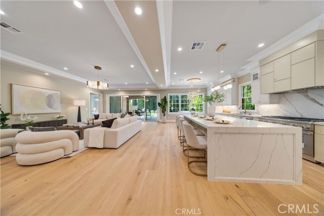608 Arbolada Drive, Arcadia CA: https://media.crmls.org/medias/9a6ff6c2-9a4f-4c31-acc7-69c5f01f94b6.jpg
