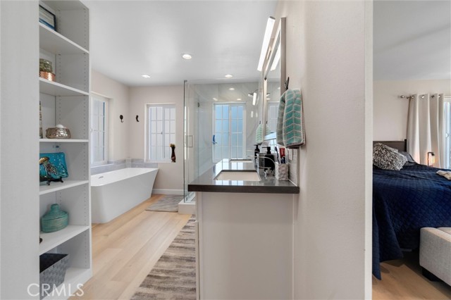 752 W 23rd St, San Pedro CA: https://media.crmls.org/medias/9a71ef62-5a33-44b9-b358-646fb5a8b03f.jpg