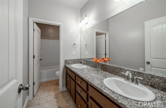 Detail Gallery Image 26 of 38 For 2027 W Babcock, Visalia,  CA 93291 - 4 Beds | 2/1 Baths