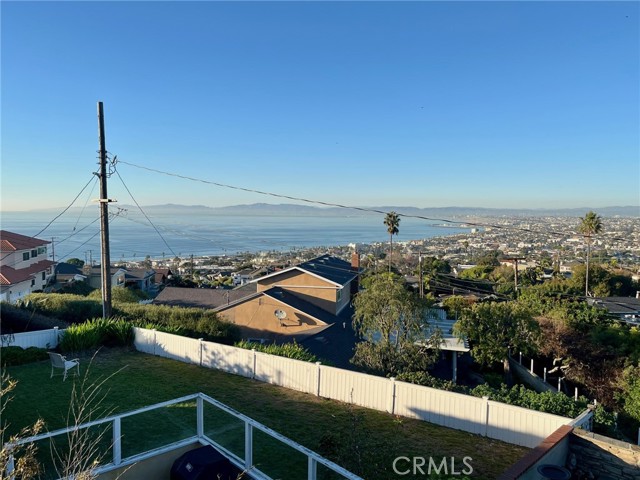 Detail Gallery Image 22 of 24 For 229 via Pasqual, Redondo Beach,  CA 90277 - 4 Beds | 4 Baths