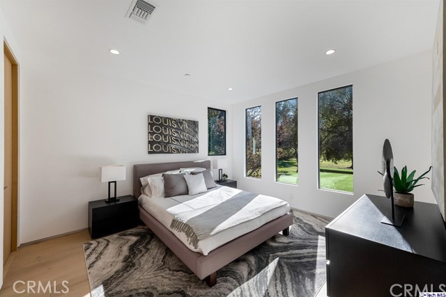 4 Bed Home for Sale in Studio City, California