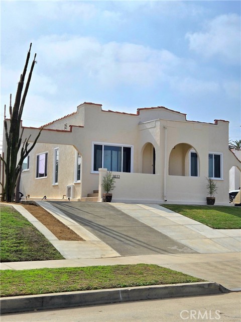 Detail Gallery Image 3 of 41 For 2022 W 75th St, Los Angeles,  CA 90047 - 2 Beds | 1 Baths