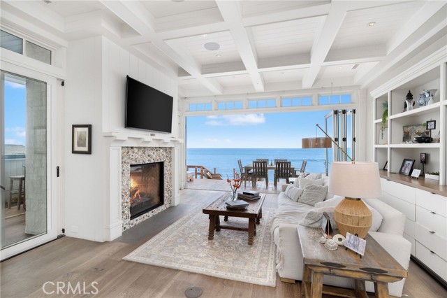 Detail Gallery Image 6 of 74 For 35167 Beach Road, Dana Point,  CA 92624 - 5 Beds | 4/1 Baths