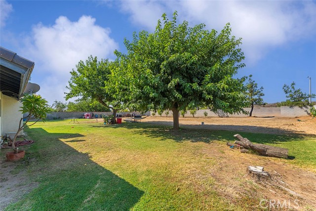 6860 27th Street, Jurupa Valley CA: https://media.crmls.org/medias/9a76b84a-7abf-4cab-9b99-5bcbe81fb483.jpg