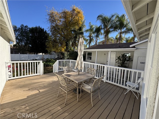 Detail Gallery Image 17 of 21 For 5934 Calvin Ave, Tarzana,  CA 91356 - 3 Beds | 2 Baths