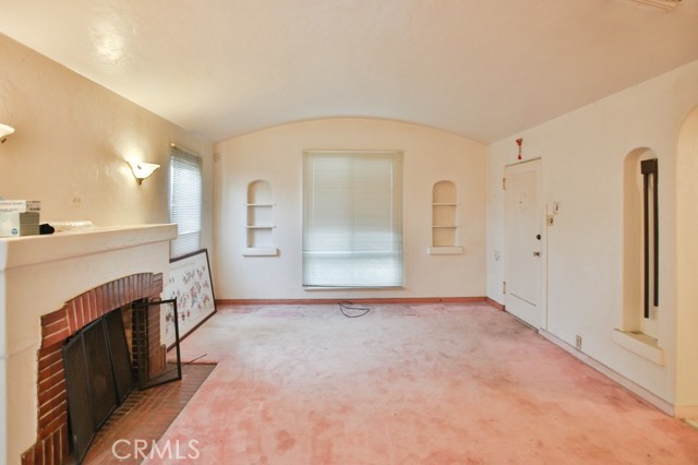1012 S Sierra Vista Avenue, Alhambra CA: https://media.crmls.org/medias/9a770177-627d-4a82-901e-421b831a4c9a.jpg