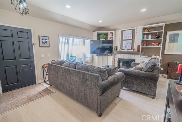 Detail Gallery Image 10 of 62 For 1770 E Avenida De Las Flores, Thousand Oaks,  CA 91362 - 2 Beds | 2 Baths