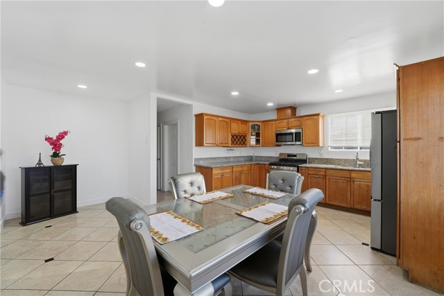 Detail Gallery Image 11 of 55 For 11602 Faculty, Norwalk,  CA 90650 - 4 Beds | 2 Baths