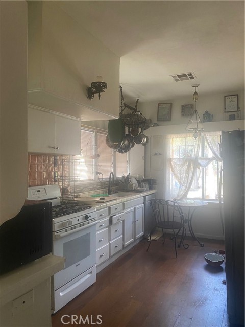 Detail Gallery Image 31 of 35 For 214 S Avenue 66, Los Angeles,  CA 90042 - 2 Beds | 2 Baths