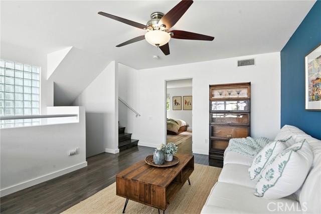 Detail Gallery Image 20 of 46 For 2203 3rd St #1,  Santa Monica,  CA 90405 - 2 Beds | 2/1 Baths