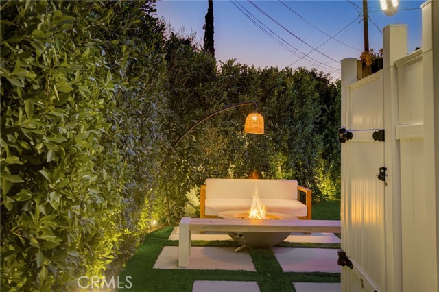 Detail Gallery Image 69 of 72 For 8161 Encino Ave, Northridge,  CA 91325 - 4 Beds | 3 Baths