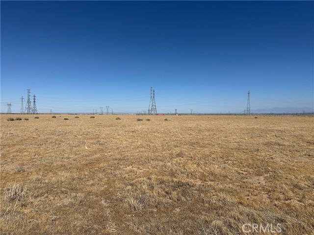 125 STW Avenue, Lancaster CA: https://media.crmls.org/medias/9a7877e0-e84c-4224-bb5c-dcedf17c7a28.jpg