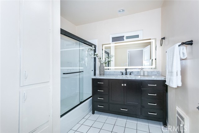 420 Canyon Drive, Glendale CA: https://media.crmls.org/medias/9a78b41e-6b41-4b8c-aff7-163abde54654.jpg