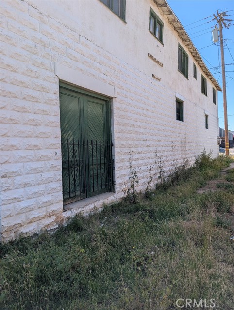 Detail Gallery Image 16 of 20 For 1071 Center St, Riverside,  CA 92507 - 4 Beds | 2 Baths