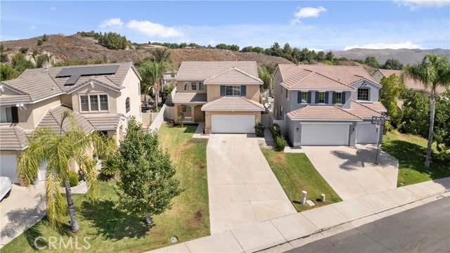 Detail Gallery Image 3 of 49 For 8810 Flintridge Ln, Corona,  CA 92883 - 4 Beds | 3 Baths