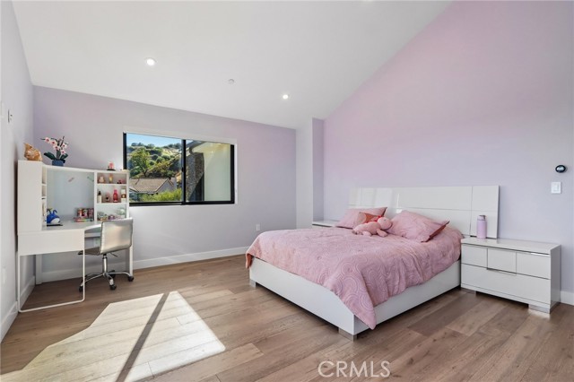 4 Bed Home for Sale in Granada Hills, California