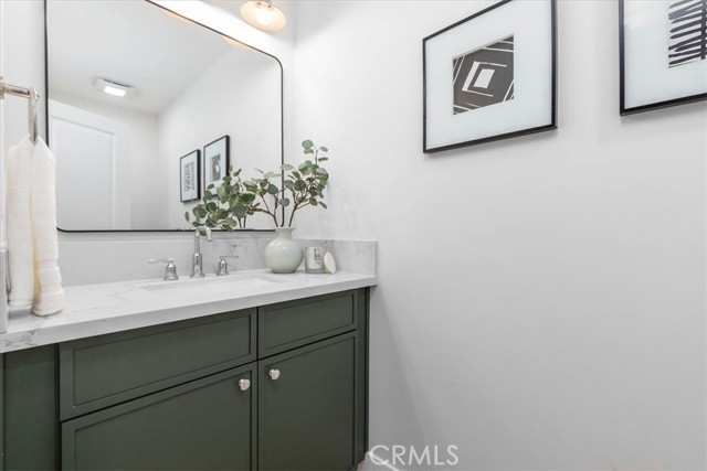 Detail Gallery Image 18 of 38 For 4401 Cezanne Ave, Woodland Hills,  CA 91364 - 4 Beds | 3 Baths