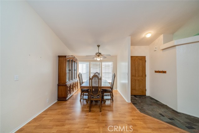 10778 Sonora Road, Phelan CA: https://media.crmls.org/medias/9a7a3de9-fd58-459c-bb93-e20dec8b2129.jpg