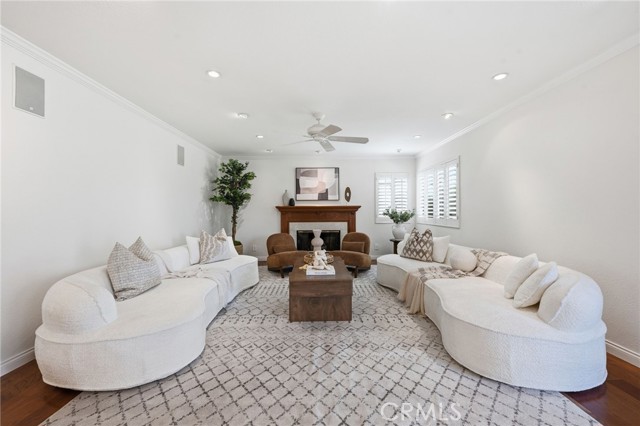 Detail Gallery Image 14 of 38 For 777 Covewood Street, Oak Park,  CA 91377 - 4 Beds | 3 Baths