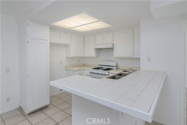Detail Gallery Image 8 of 21 For 20235 Keswick St #102,  Winnetka,  CA 91306 - 2 Beds | 2 Baths