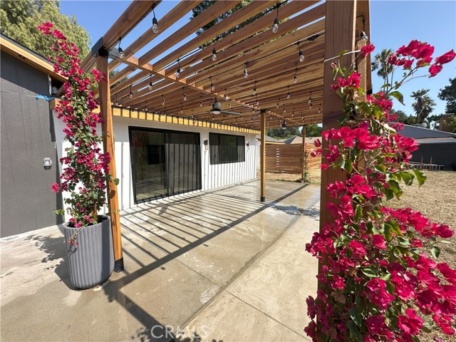 Detail Gallery Image 1 of 11 For 6701 Andasol Ave, Lake Balboa,  CA 91406 - 0 Beds | 1 Baths