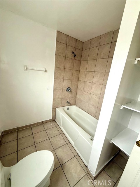 Detail Gallery Image 11 of 11 For 726 W 76th St, Los Angeles,  CA 90044 - – Beds | – Baths
