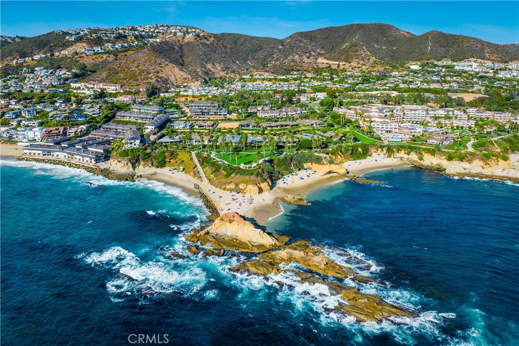 https://media.crmls.org/medias/9a7ced12-1082-4753-8bac-86a3a7949d0b.jpg?preset=X-Large