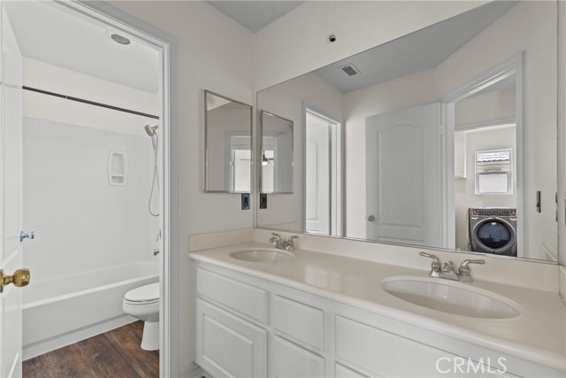 Detail Gallery Image 21 of 32 For 2535 Canterbury Ln, Simi Valley,  CA 93063 - 4 Beds | 2/1 Baths