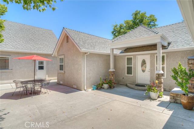 6060 Miners Ranch Road, Oroville CA: https://media.crmls.org/medias/9a7d2a9f-d086-473e-b70e-d47e5d69952a.jpg