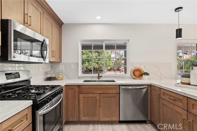 Detail Gallery Image 8 of 34 For 19440 Branding Iron Rd, Walnut,  CA 91789 - 4 Beds | 3 Baths