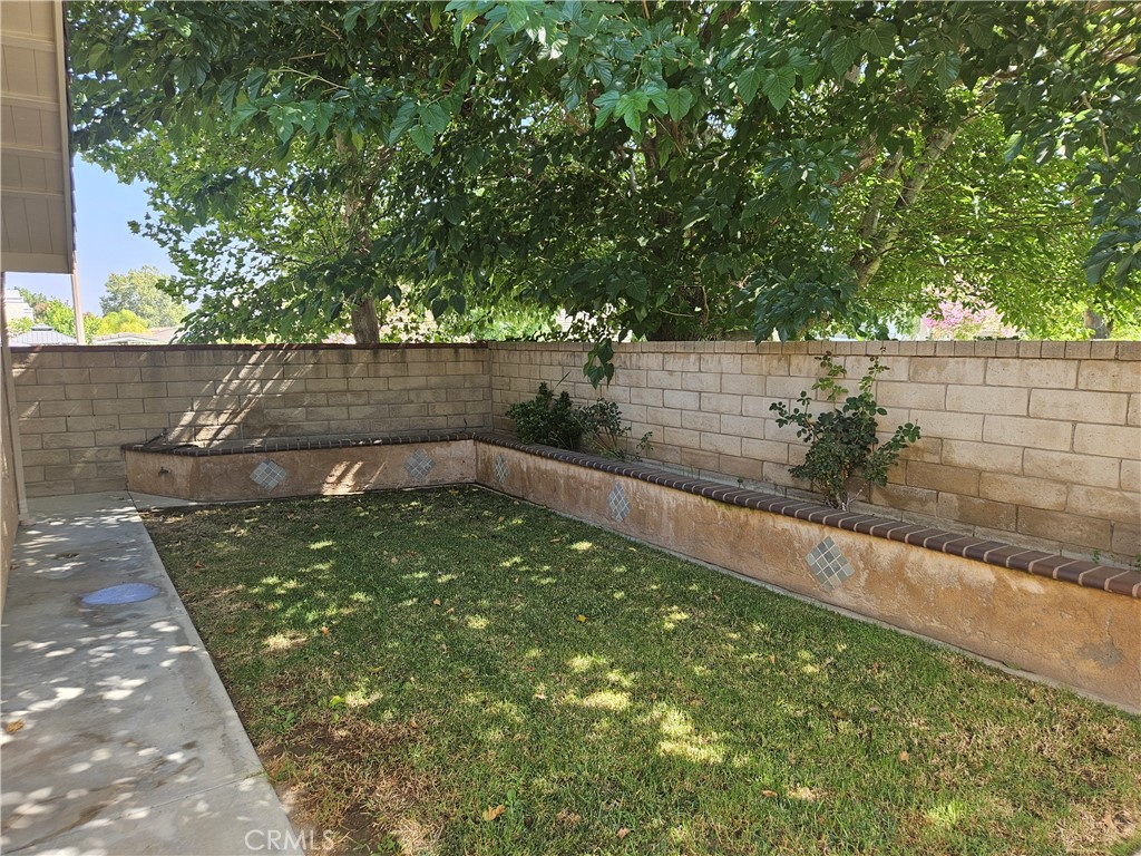 https://media.crmls.org/medias/9a7eac19-86f5-42e2-a484-e05b2b55afee.jpg?preset=X-Large