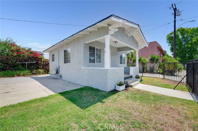 418 W Los Angeles Avenue, Montebello CA: https://media.crmls.org/medias/9a7ebfe3-845a-43e8-ae01-f2c31ca85efc.jpg