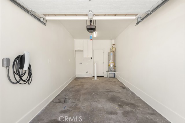 2134 Orange Avenue, Costa Mesa CA: https://media.crmls.org/medias/9a7ec23d-b9e3-4e2d-ba4a-346d7194691c.jpg