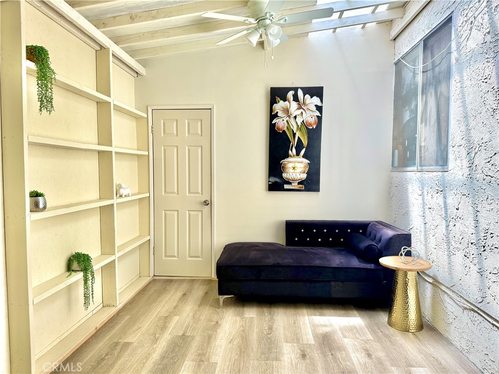 MLS #OC25247673 image #32