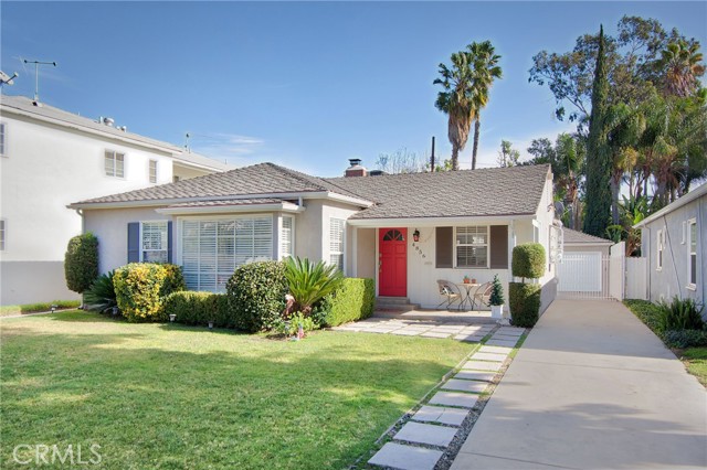 Detail Gallery Image 1 of 36 For 4856 Riverton Ave, North Hollywood,  CA 91601 - 2 Beds | 2 Baths