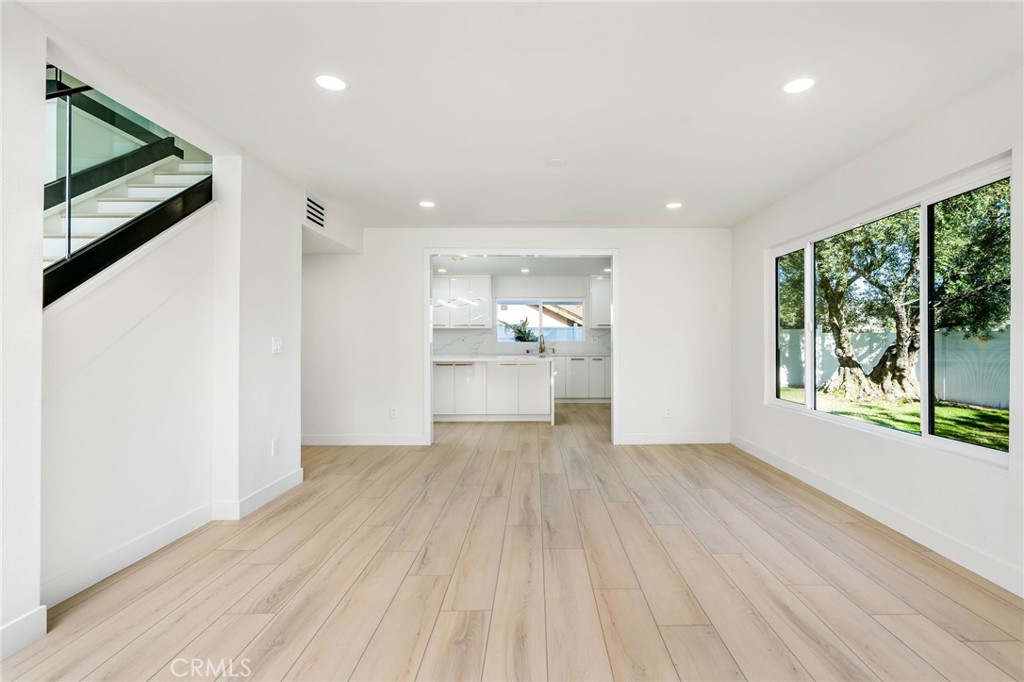 1521 N Columbus Avenue Glendale img 2