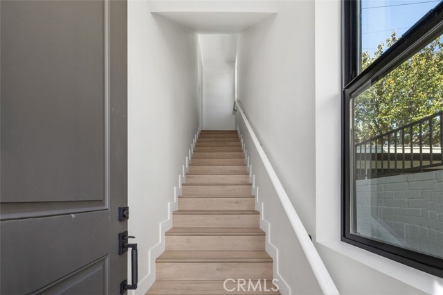 Front Image Thumbnail for CRSR26064859