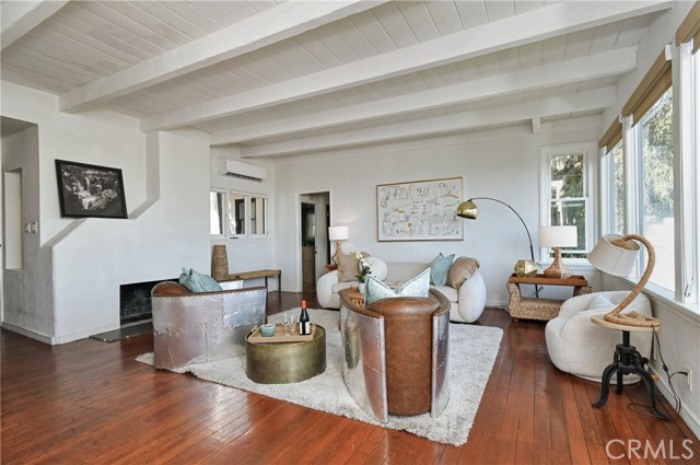 Detail Gallery Image 14 of 40 For 8383 Wyndham Rd, Los Angeles,  CA 90046 - 3 Beds | 2/1 Baths